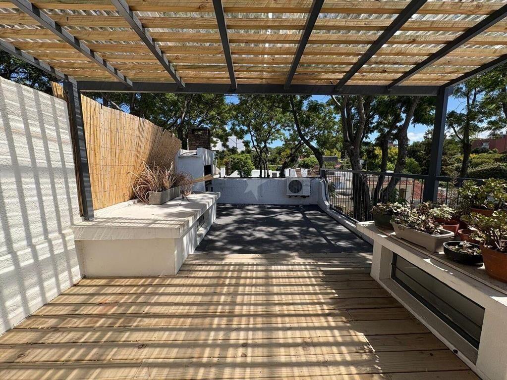 VENTA CASA POCITOS 3 DORM - 2 BAÑOS - AZOTEA C/PARRILLERO
