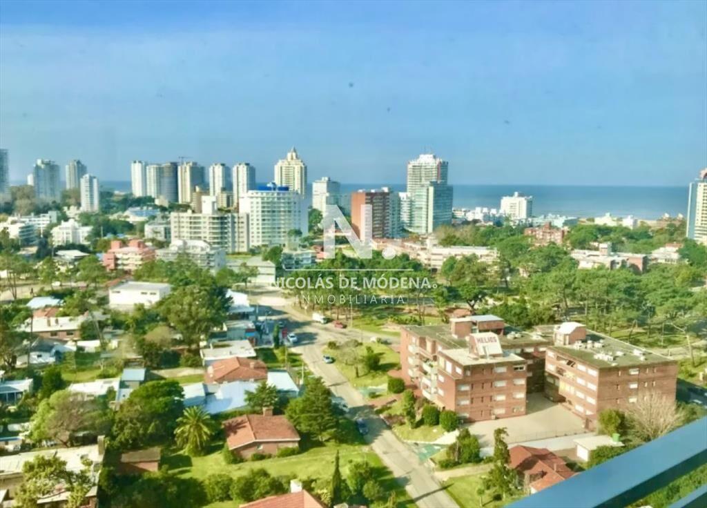 Venta de Apartamento 3 dormitorios en Playa Punta