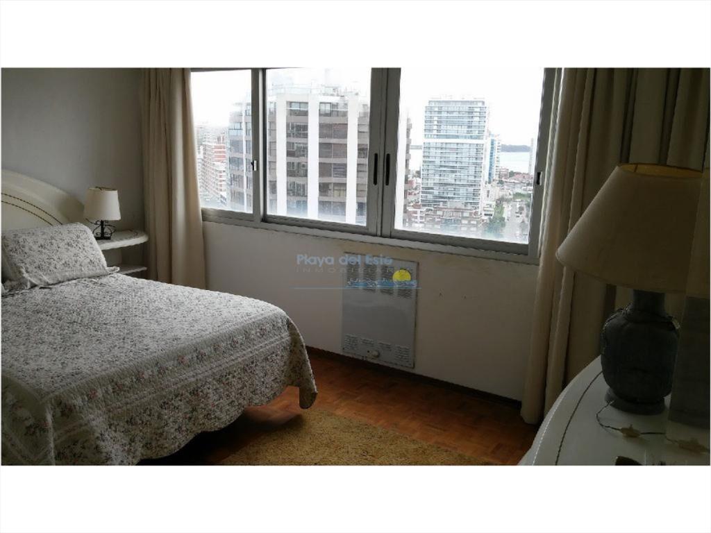 Apartamento de 2 dormitorios en Playa Brava , del