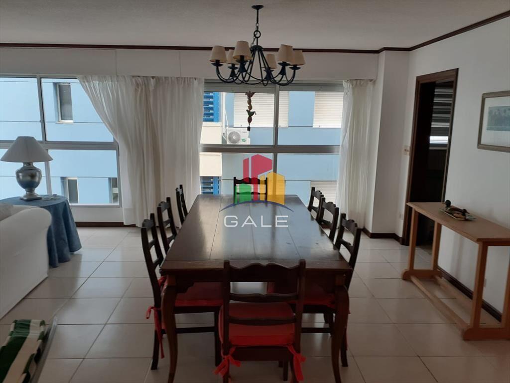 Apartamento en Venta de 3 dormitorios en Punta ,