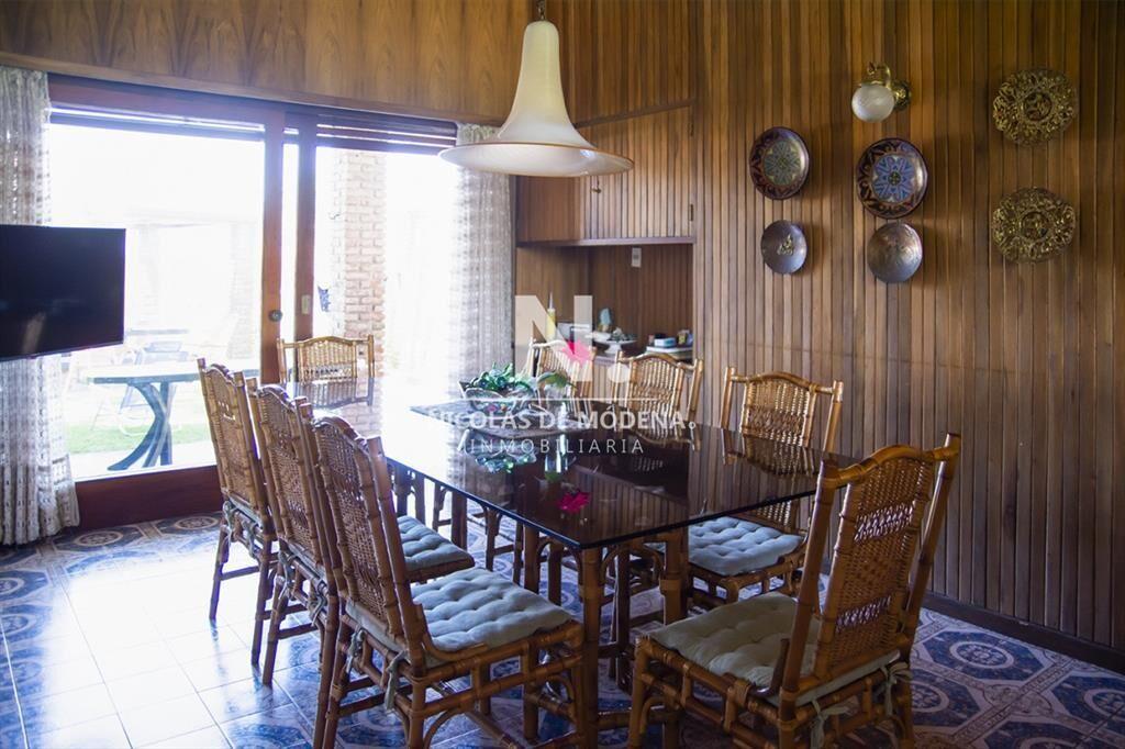 Hermosa casa en venta a pocos metros del mar.