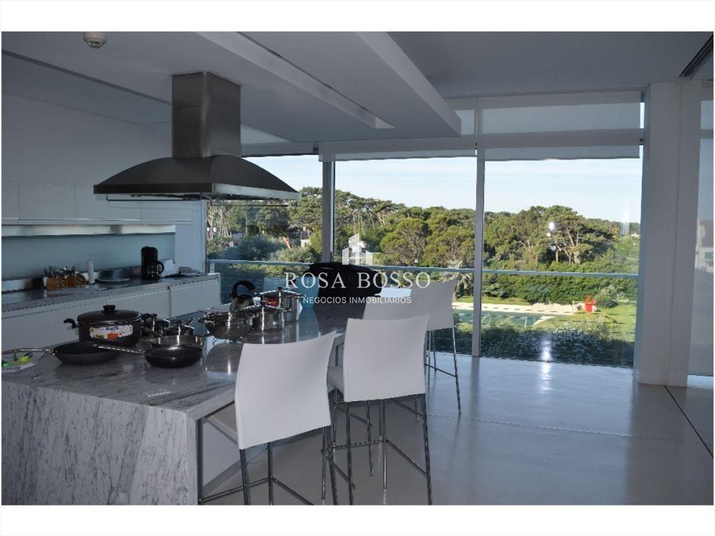 Apartamento muy lindo en la Brava.