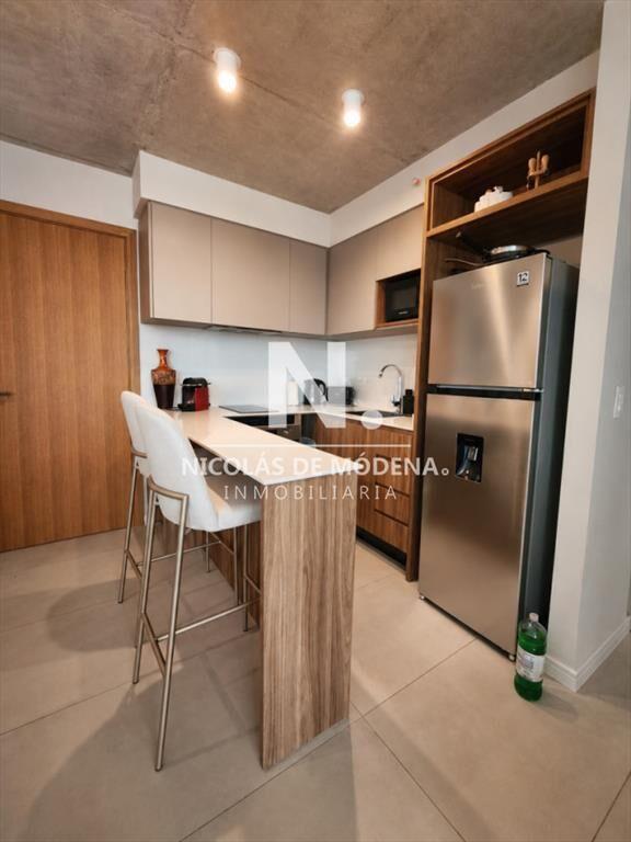 Vende apartamento de 1 dormitorio en torre de categoria en