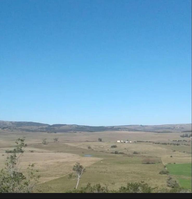 Terreno sobre Ruta 8 con Agua Natural y Proyecto Turístic