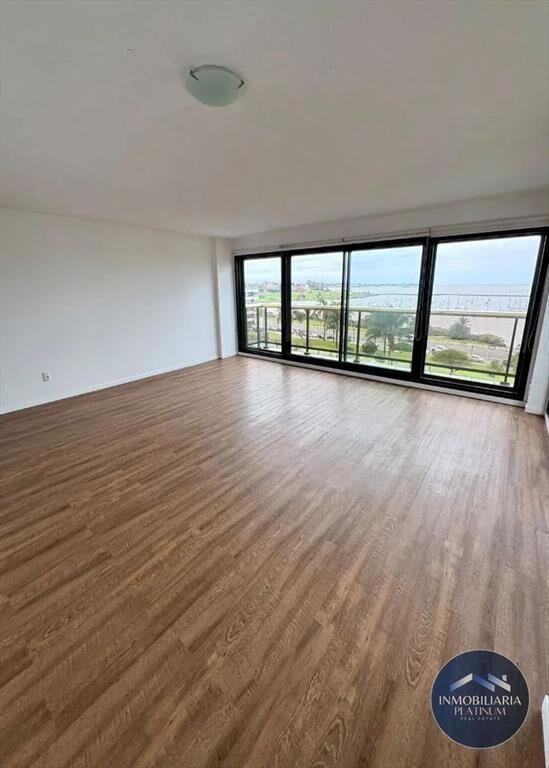 Apartamento en alquiler c/ cochera en Puerto Buceo