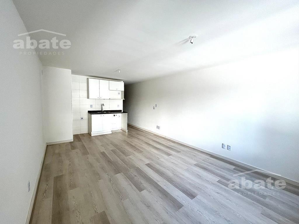 Alquiler apartamento monoambiente en Tres Cruces - Próximo