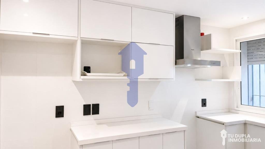 Venta apartamento 3 dormitorios 2 baños y box en tres cruc