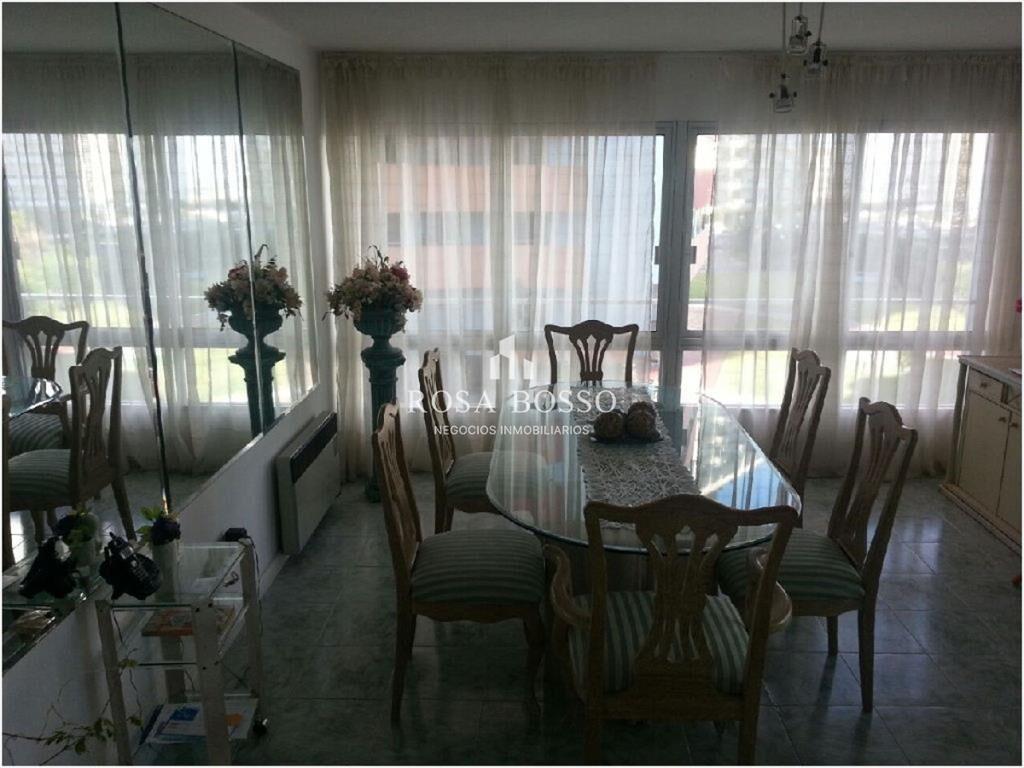 Apartamento en Brava, 3 dormitorios *