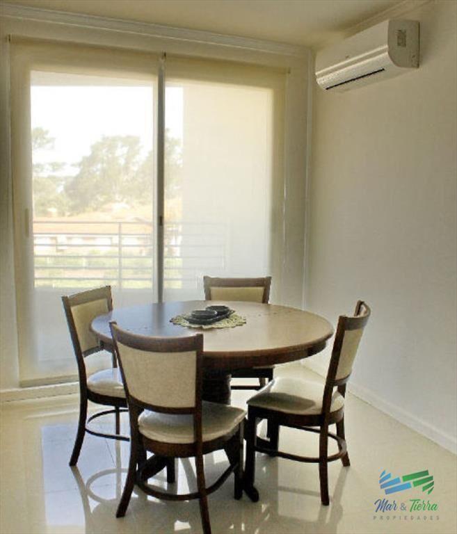 En venta apartamento 2 dormitorios con parrillero