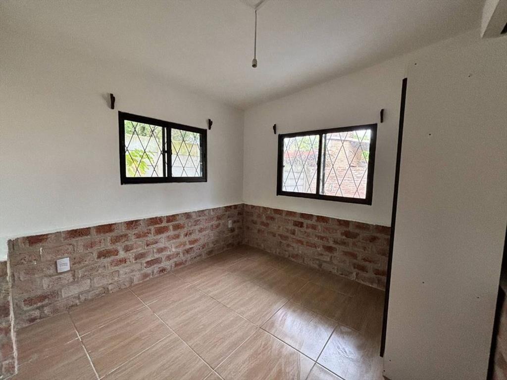 ALQUILER 3 CASAS CON COCHERA EN SAN LUIS