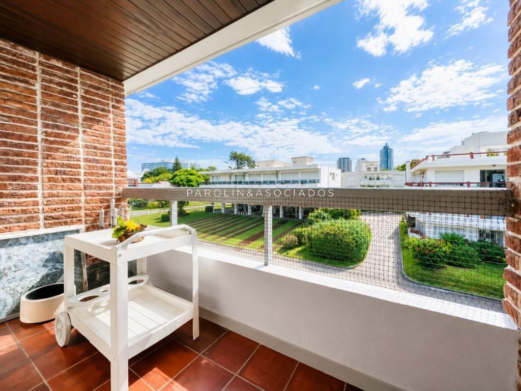 Apartamento de 2 dormitorios en venta en Athos -