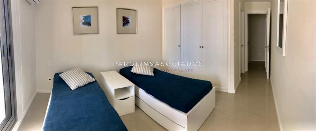 Apartamento en venta de 3 dormitorios en Torre