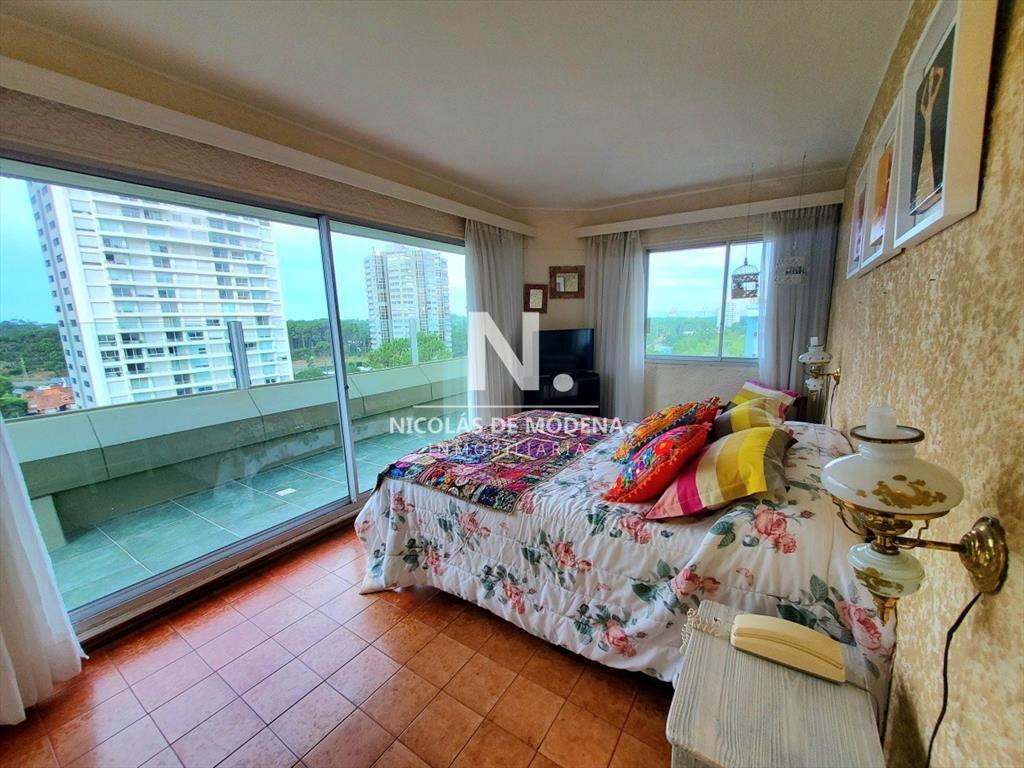 Vende Apartamento en Roosevelt - Punta del Este de 2 Dormit