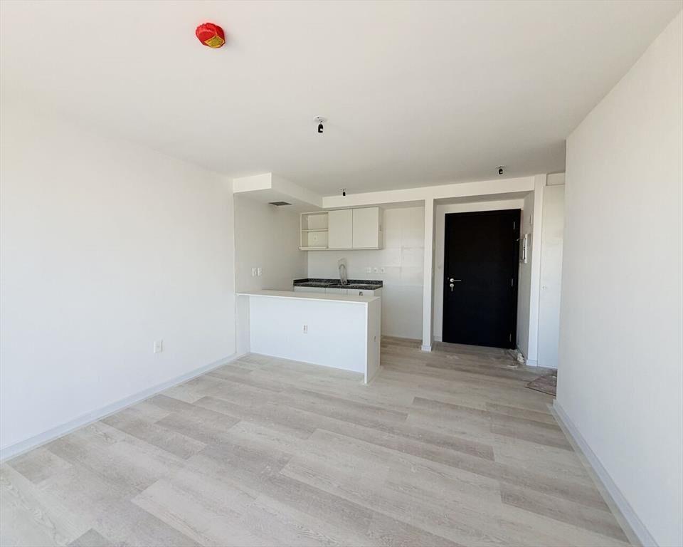 Venta apartamento 1 dormitorio al frente en Cordon a estren