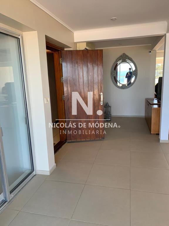 Apartamento en Brava PH con parrillero cerrado y