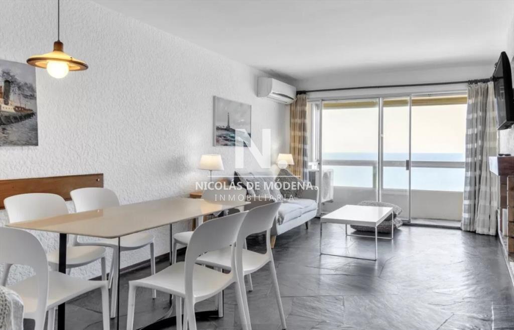 Apartamento en venta de 3 dormitorios en Punta