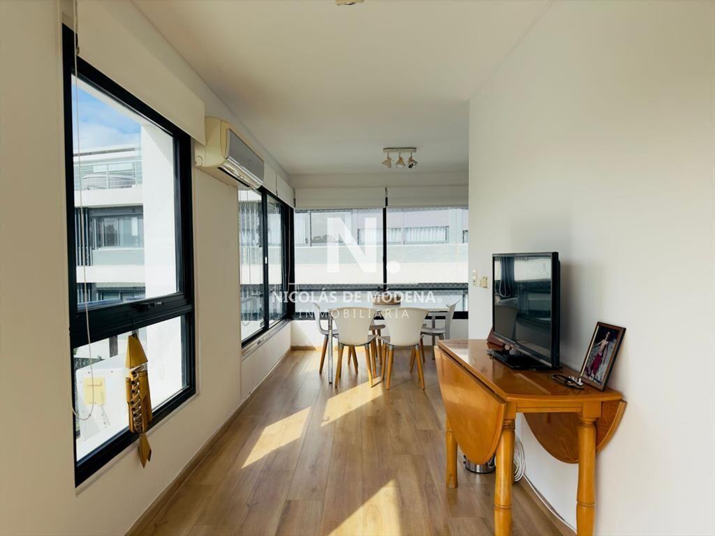 Apartamento en venta frente a playa brava, Pent