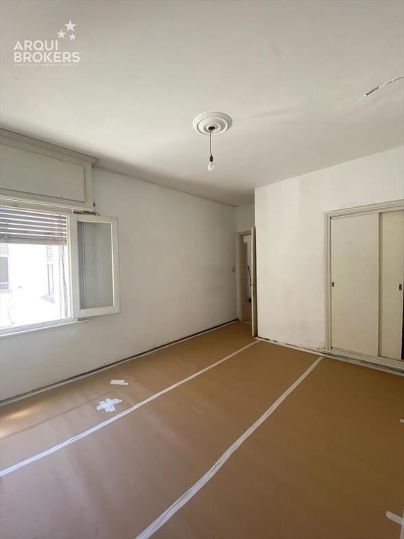 Apartamento de tres dormitorios en venta con renta en Tres