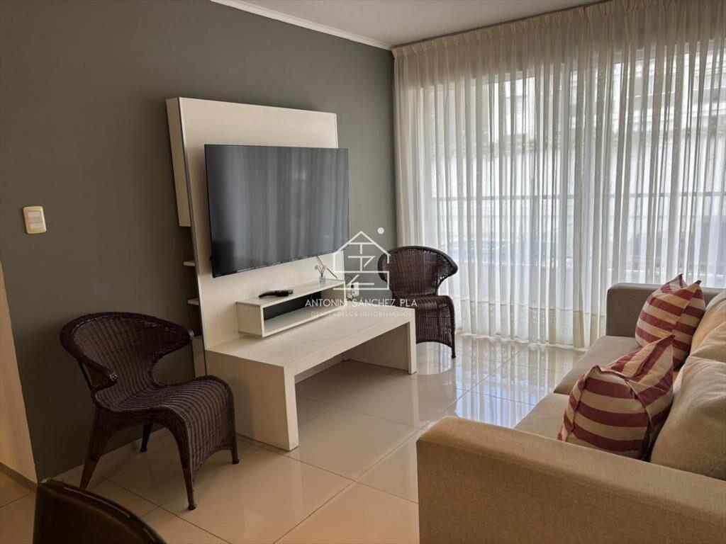 Departamento en venta de 2 dormitorios y 2 baños Punta del