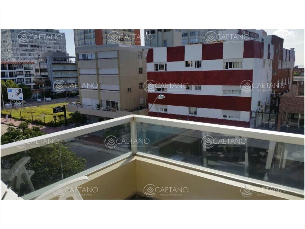 Apartamento en Venta y Alquiler, Peninsula, Punta del Este,