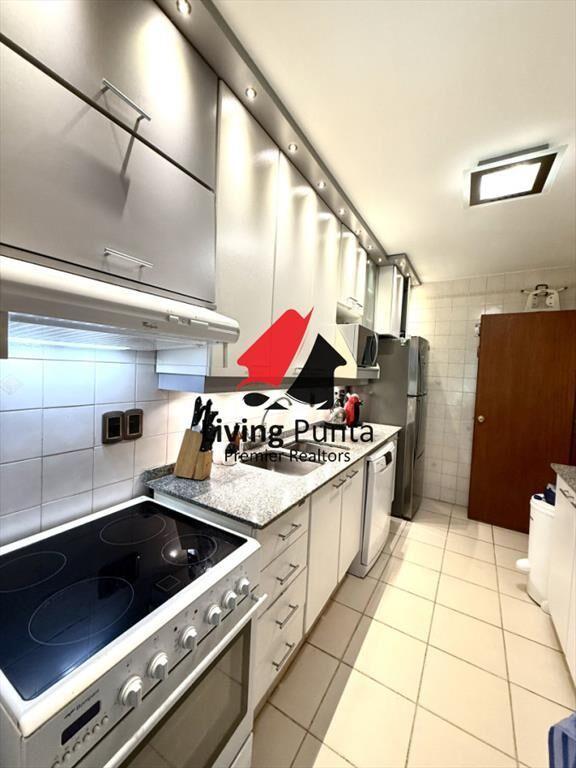 Apartamento en venta playa Mansa de 4 dormitorios