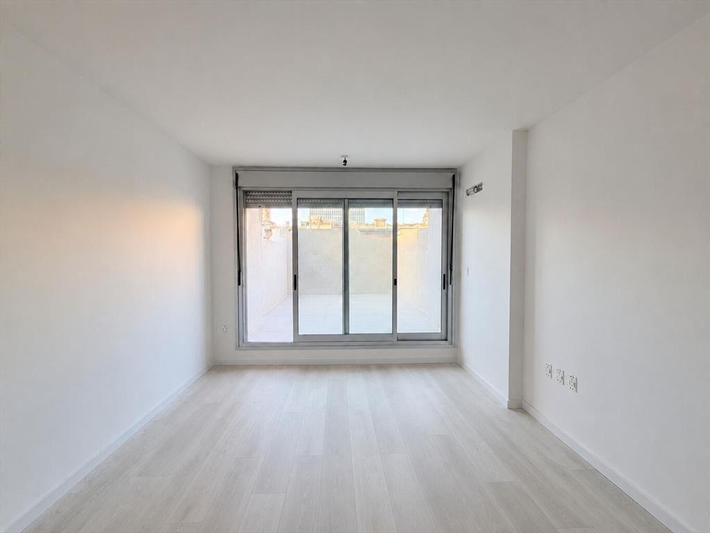 Venta apartamento 1 dormitorio con patio en Cordón a estren