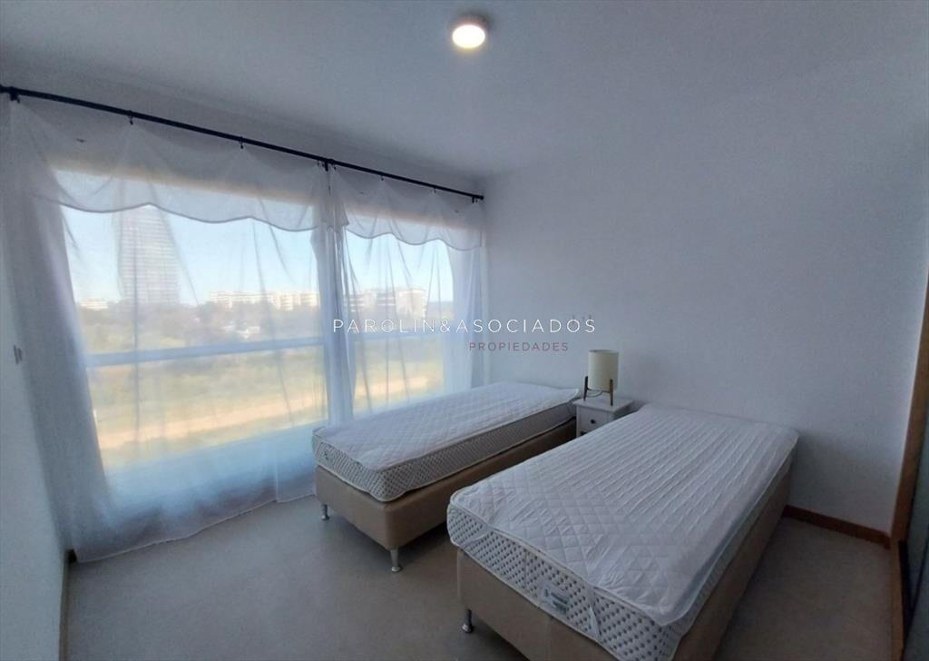 Apartamento en venta, edificio Silente-Punta del