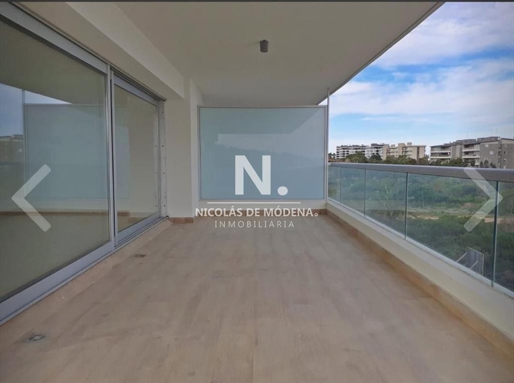 Departamento en venta de 3 dormitorios en suite.