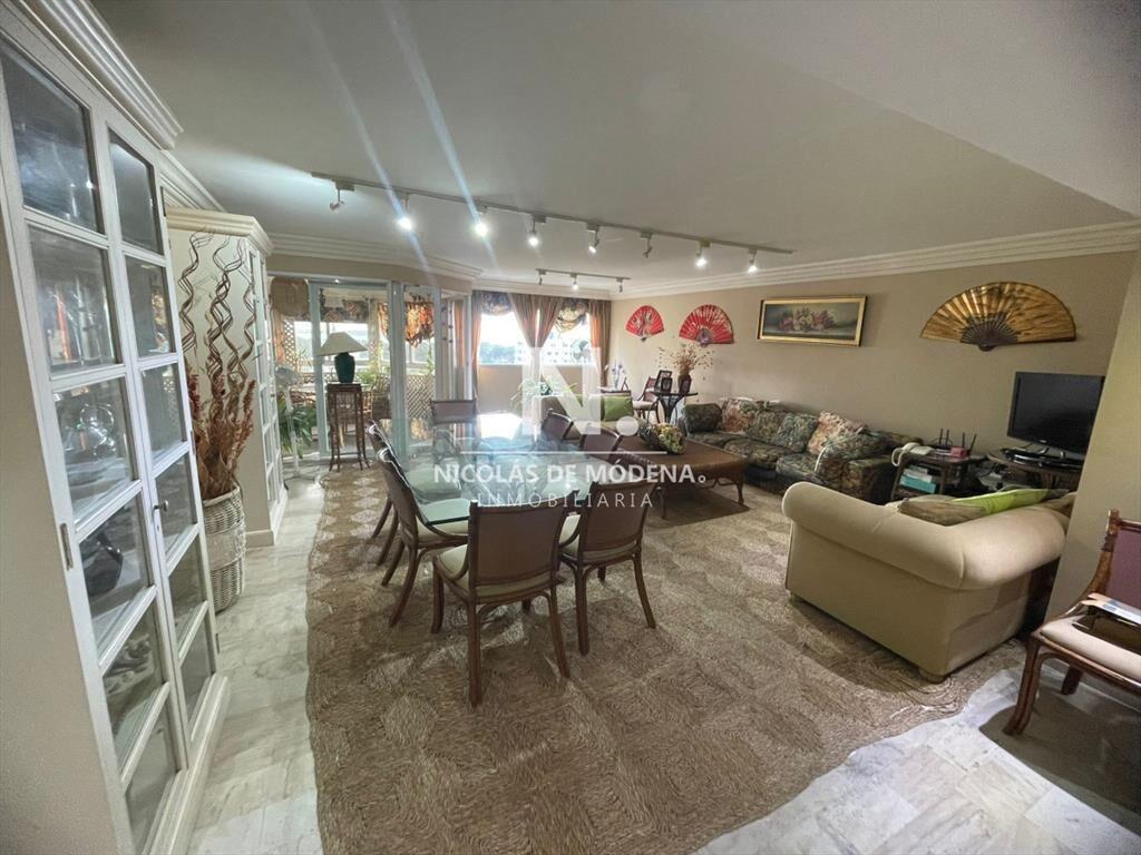 Vende piso alto en Roosevelt Center, Punta del