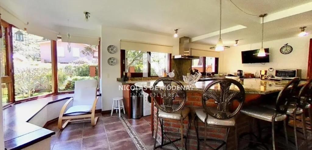 Vende apartamento de 3 dormitorios en San Rafael,