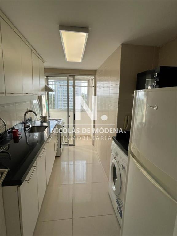 Apartamento con buena iluminacion en Roosevelt