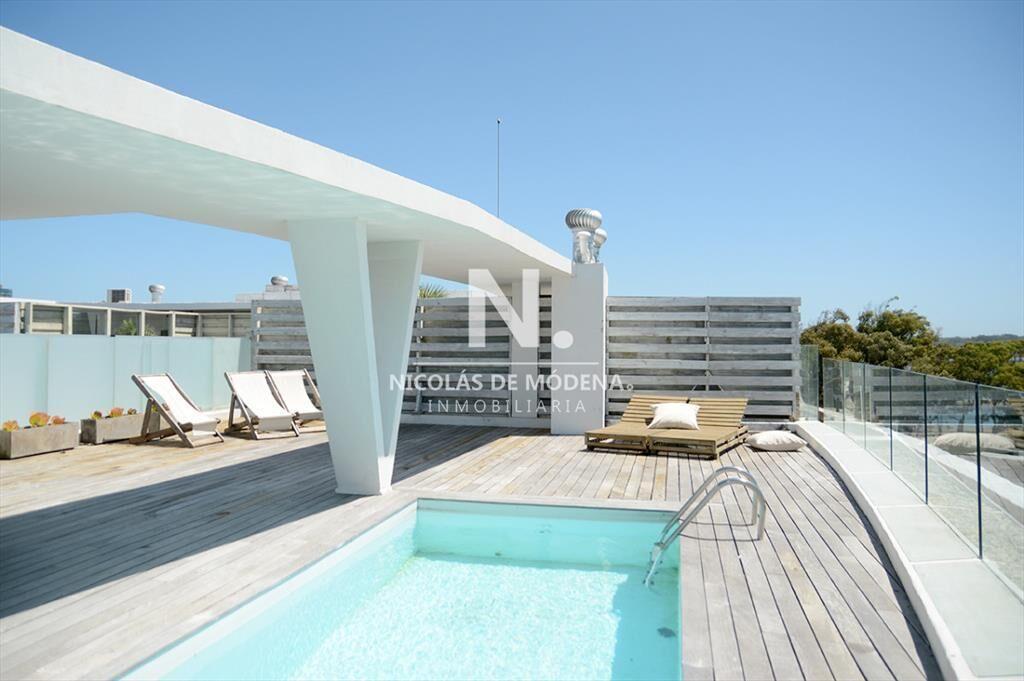 En venta pent-house en Punta del Este de 4