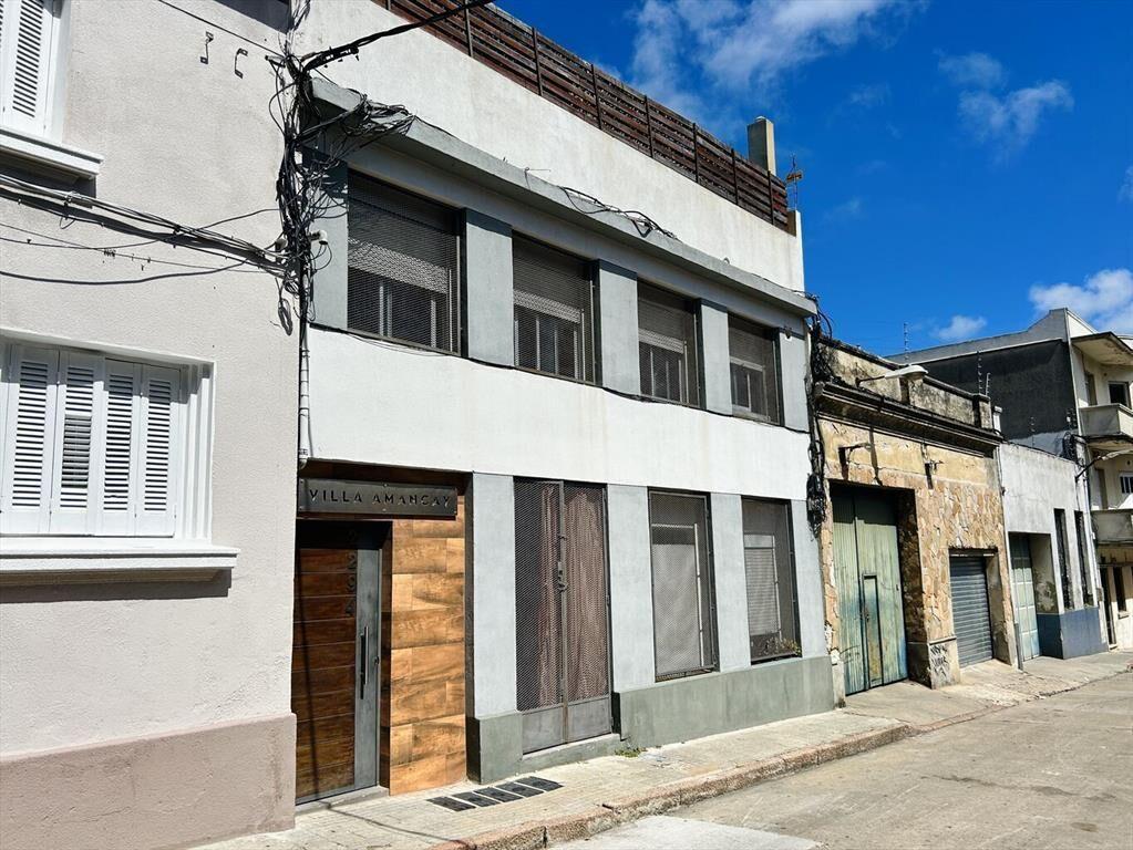 Venta apartamento 3 dormitorios en Tres Cruces con parrille