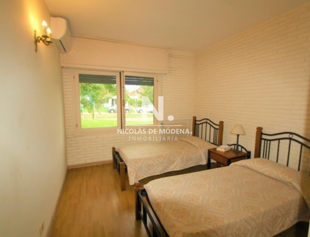 Casa de 3 dormitorios a pasos de Playa Mansa