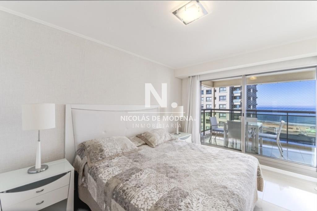 En venta apartamento de 3 dormitorios en Brava,