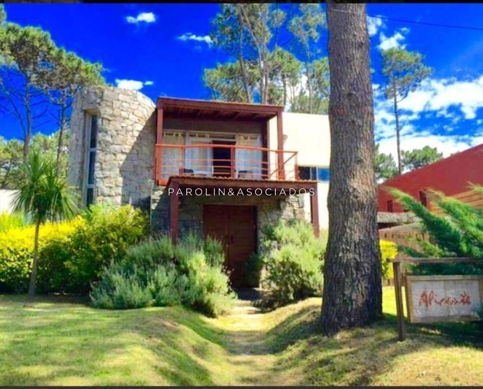 Casa en venta de 3 dormitorios en Montoya, Punta