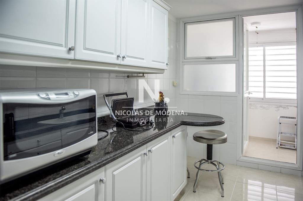 Vende apartamento esquinero en Le Jardin, Punta