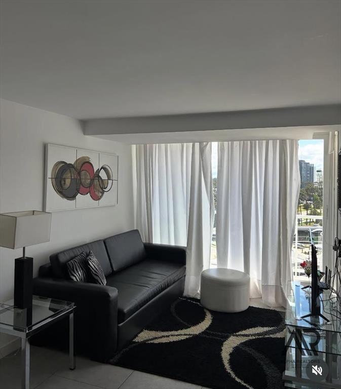 Apartamento en venta c/ cochera Avda Roosevelt