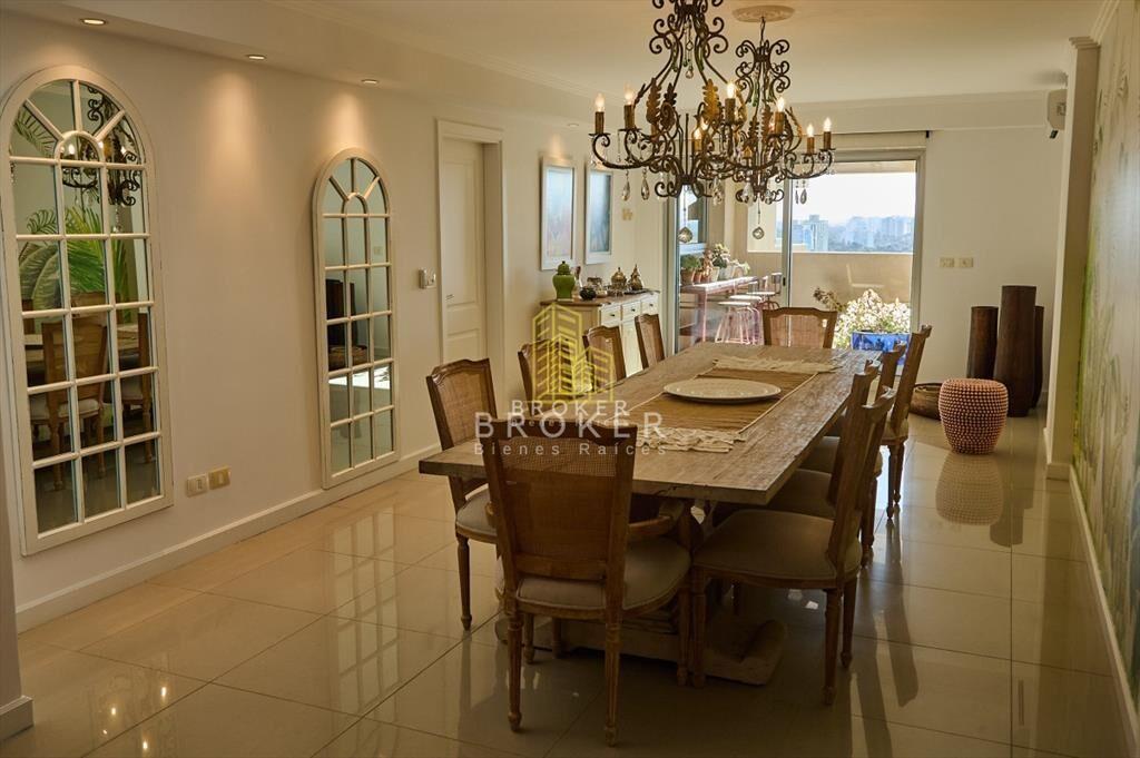 Venta apartamento 4 suites en Playa Brava en de