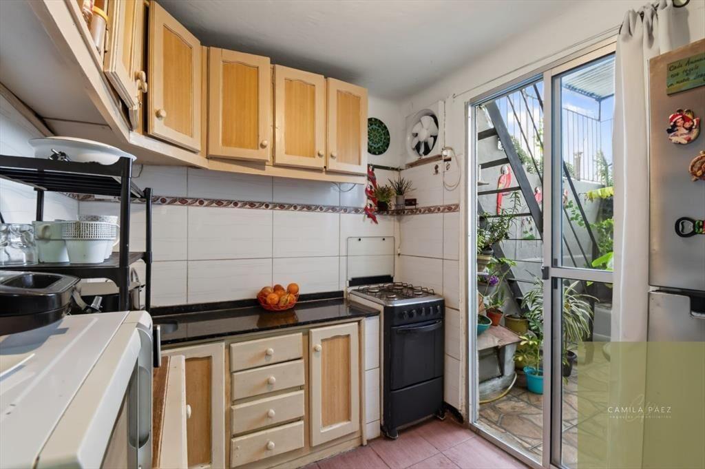 Venta casa de altos 3 dormitorios azotea en Perez Catell...
