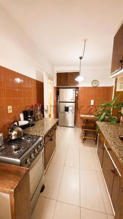 VENTA APARTAMENTO POCITOS AL FRENTE CON BALCÓN 2 DOR 2 BA...