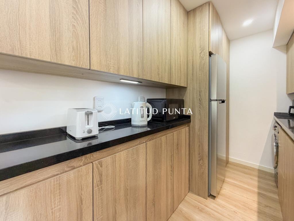 Apartamento en Pinares, 1 dormitorio y piscina