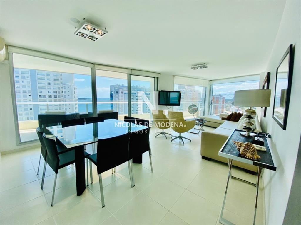 En venta Apartamento en Mansa - Punta del Este de 3 dormito