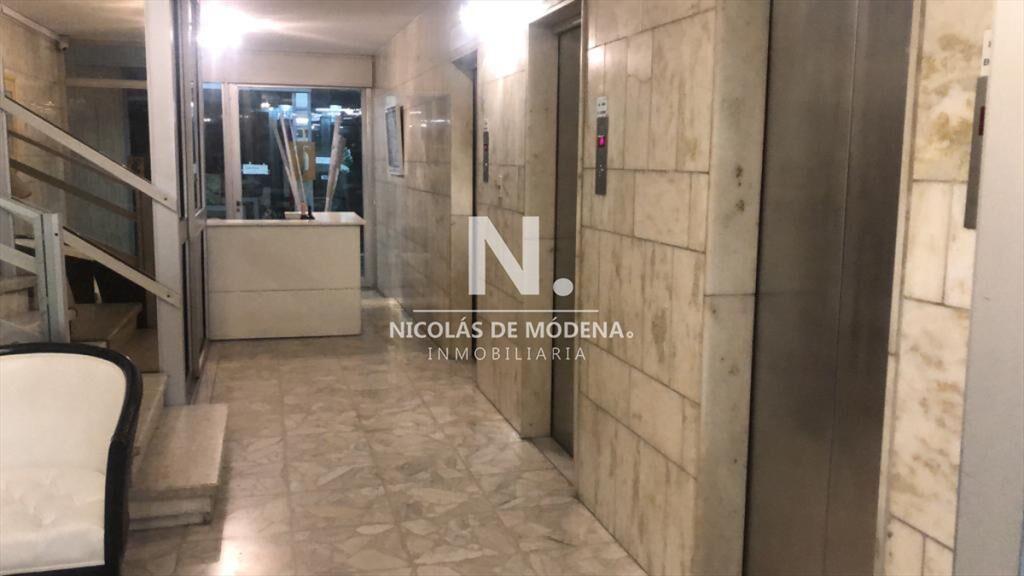 Venta Apartamento de 1 dormitorio en La sobre Av.