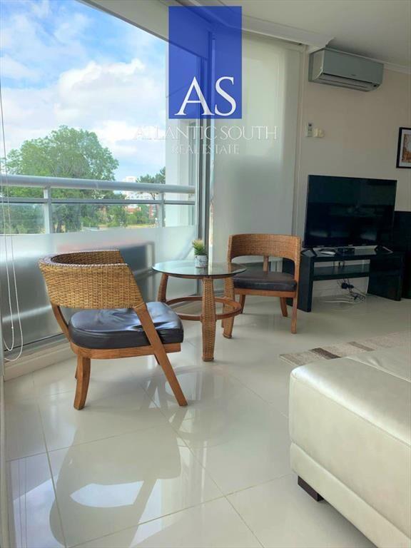 Apartamento de dos dormitorios en Ocean Drive ,