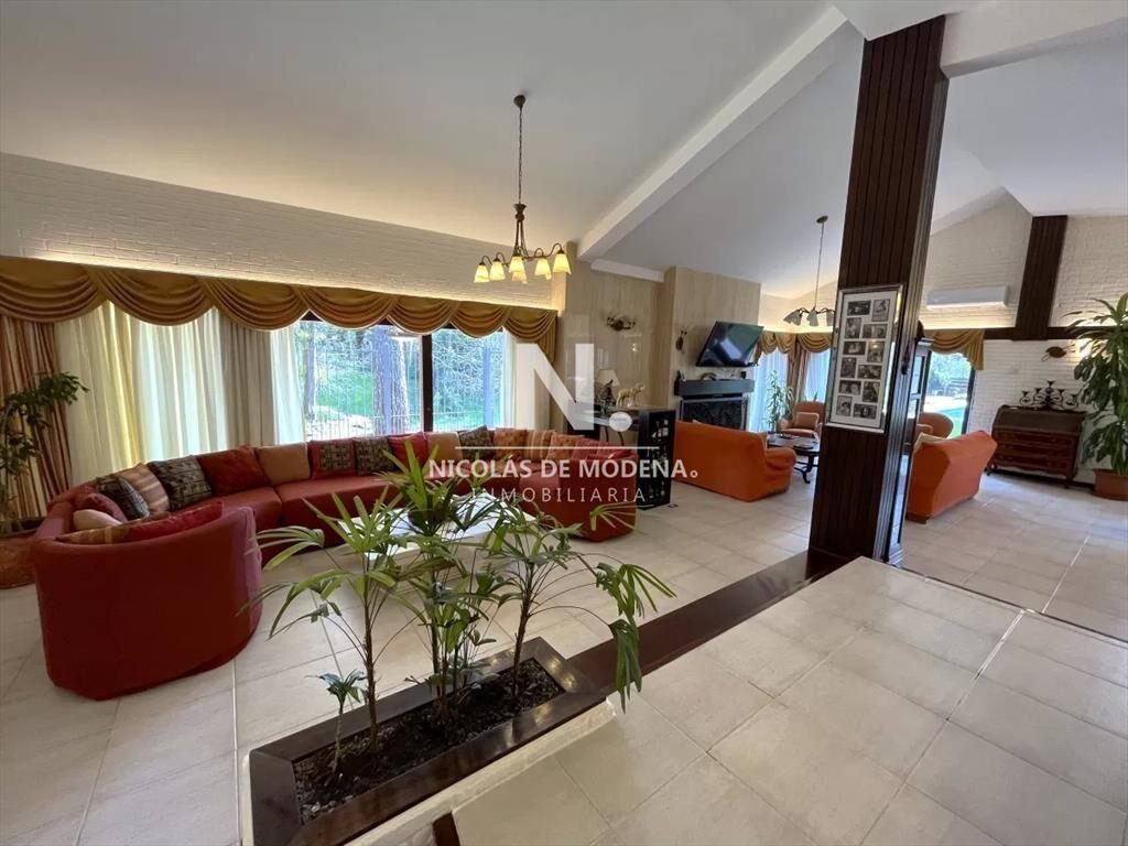Elegante casa ubicada en  Lugano, Punta del Este