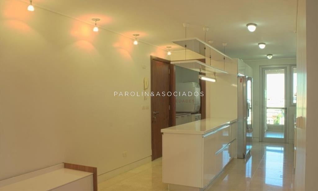 Penthouse de 4 dormitorios en venta en edificio