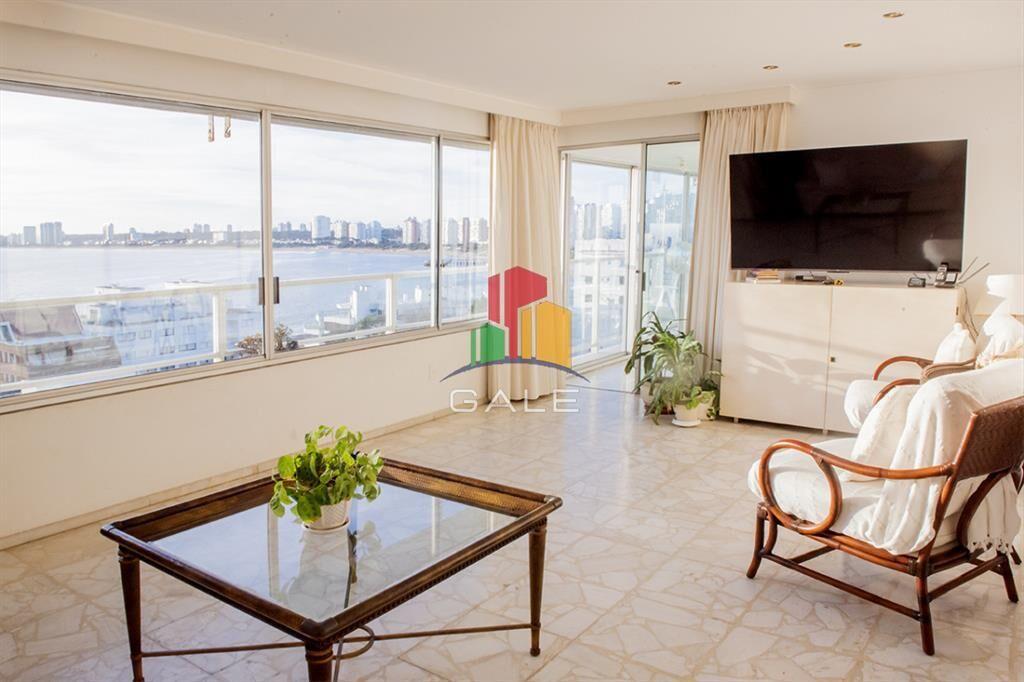Vende departamento de 3 dormitorios con vista al