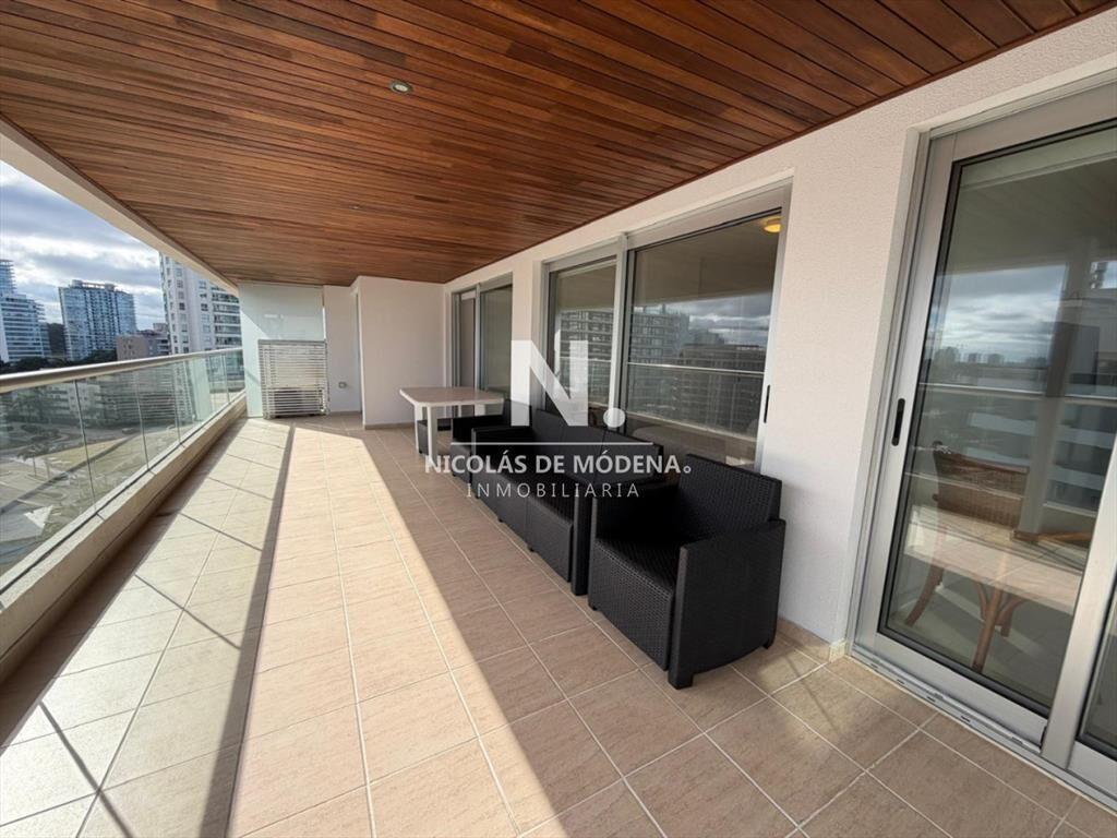 espectacular apartamento en venta en playa brava,