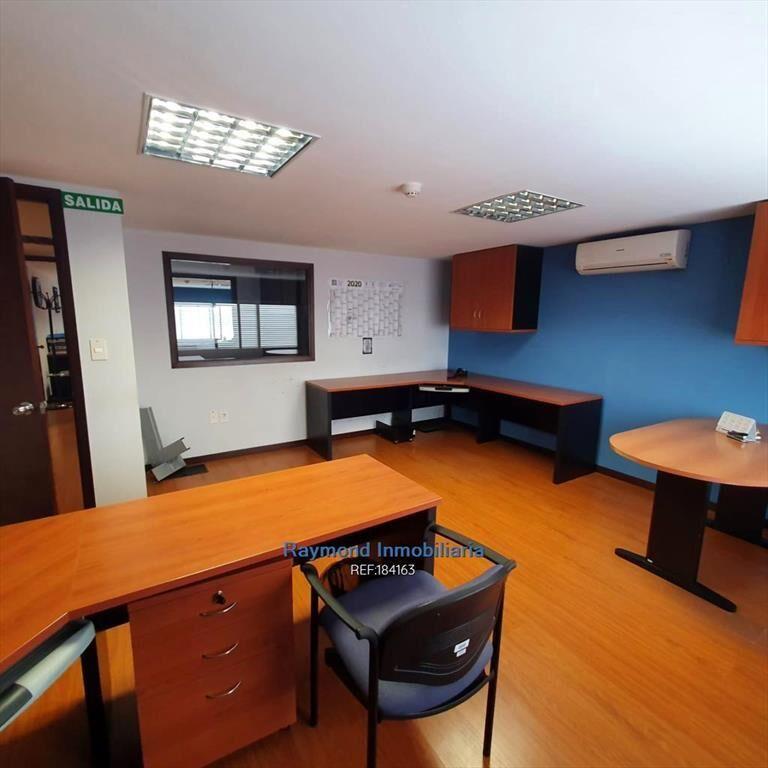 Venta local para oficinas de 580m2 en Sayago